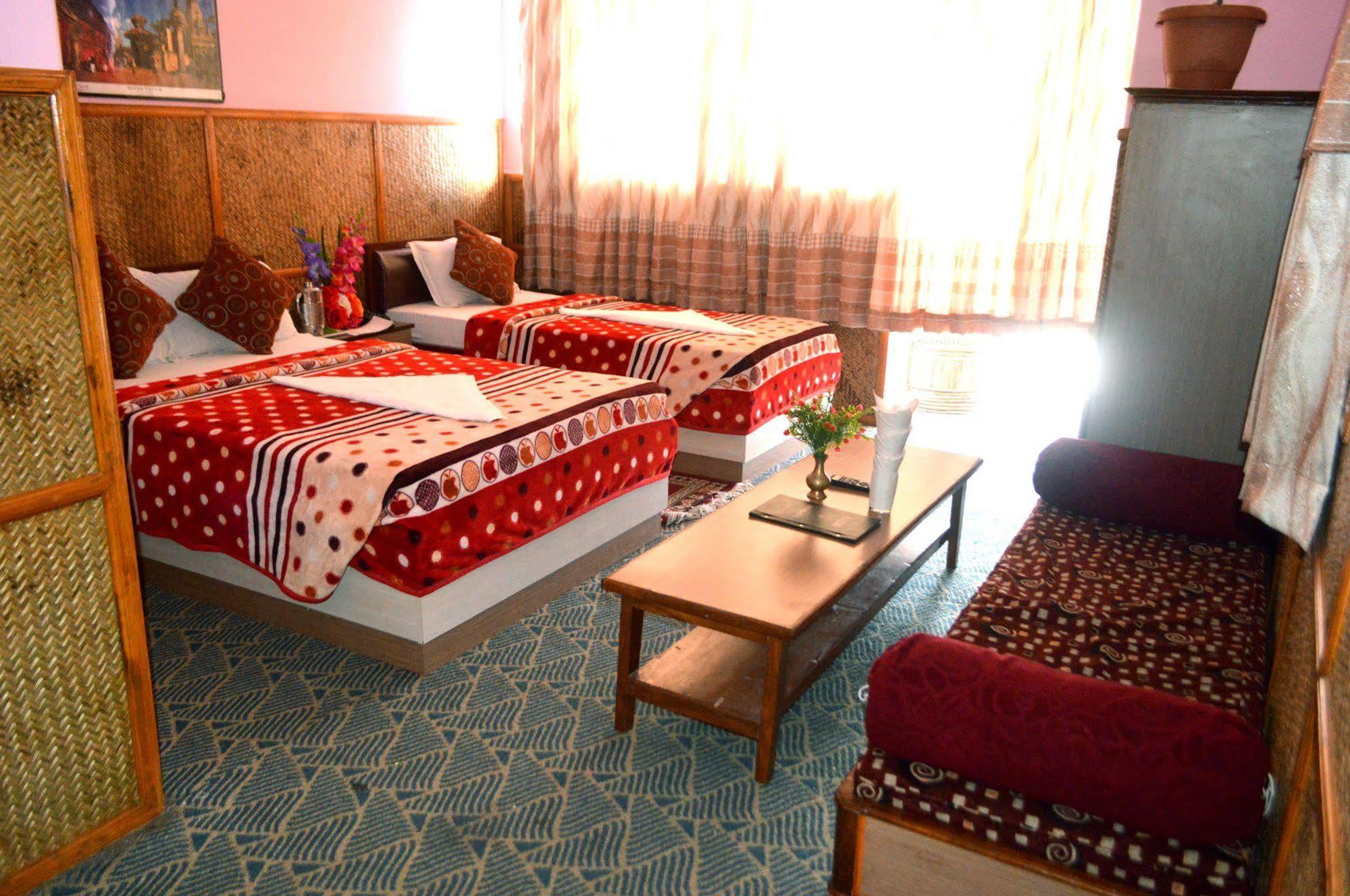 Pokhara Deep Sagar Hotel ภายนอก รูปภาพ