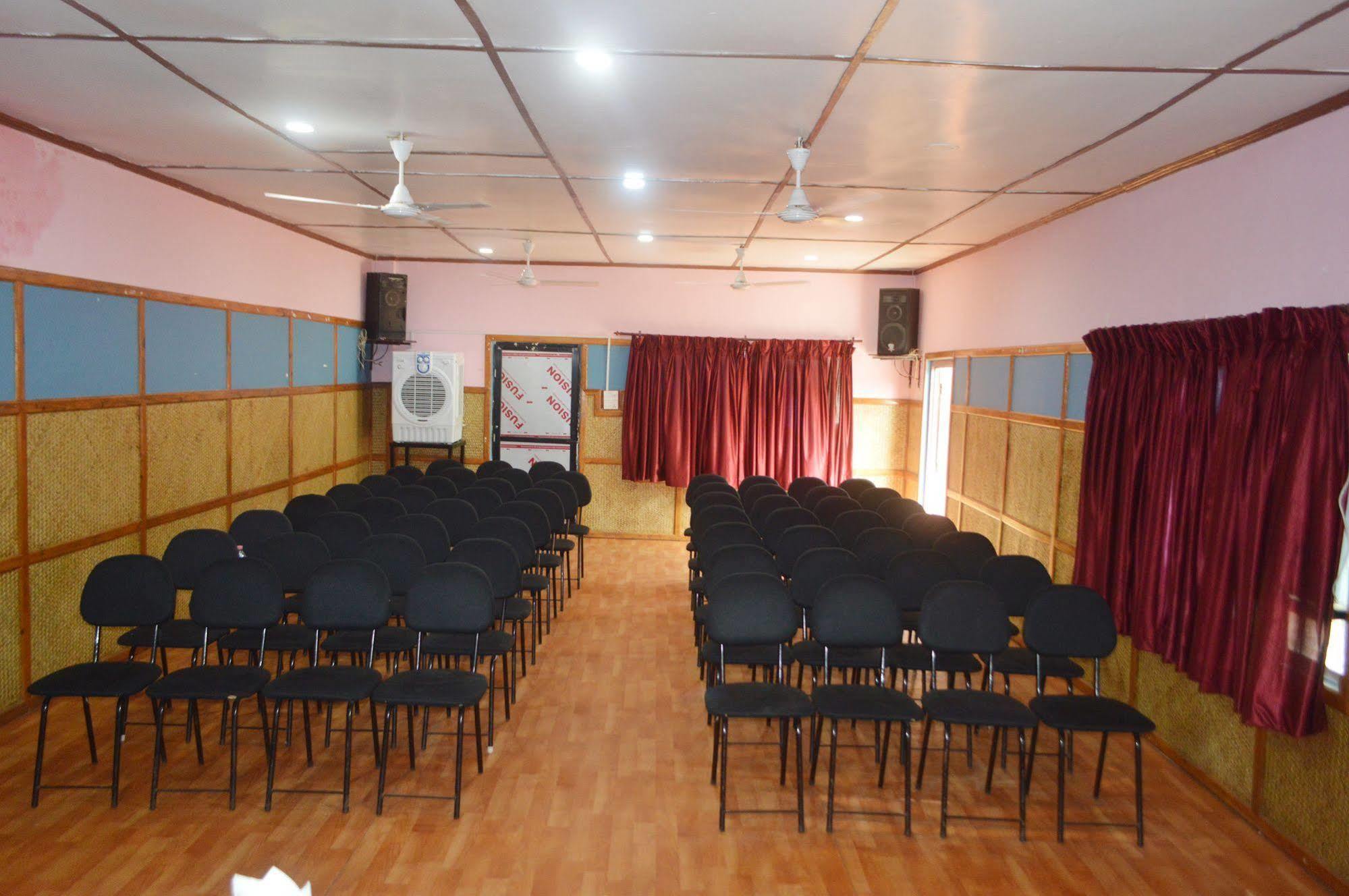 Pokhara Deep Sagar Hotel ภายนอก รูปภาพ