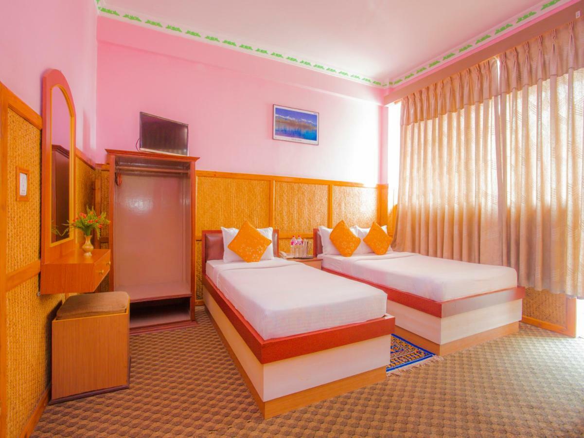 Pokhara Deep Sagar Hotel ภายนอก รูปภาพ