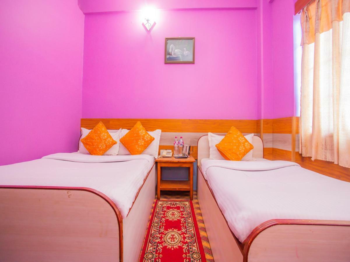 Pokhara Deep Sagar Hotel ภายนอก รูปภาพ